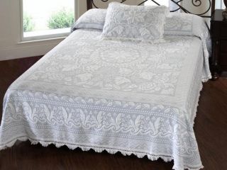 Stunning White Tuscan Style Grape Vine Design Matelasse Cotton Bedspread King