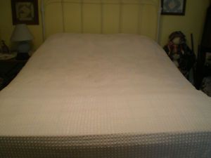 Vintage Chenille Bedspread Popcorn White Silver Metallic Thread