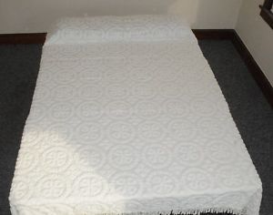 Vintage White Chenille Bedspread Full Size " Beautiful"