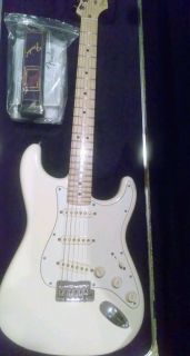 Fender American Standard Stratocaster Electric Guitar 717669625573
