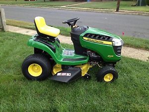 John Deere D105 Lawn Mower Tractor