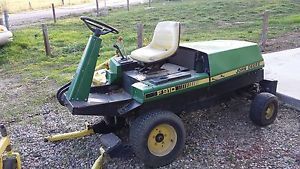 John Deere F910 Lawn Tractor