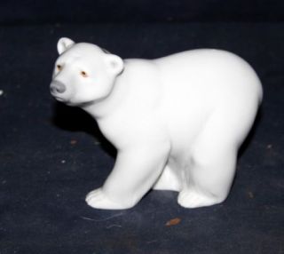 Mint Lladro Walking Polar Bear Figurine Retired