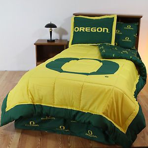 Oregon Ducks Queen College Dorm Comforter 2 Shams and 2 Pillow Cases