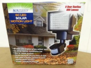 New Sunforce 60 LED Solar Motion Light Model 82156 Security Light 850 Lumens