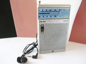 Vintage General Electric Am FM Transistor Radio Model No 7 1150B