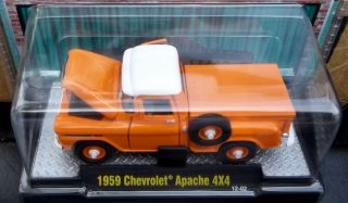 M2 Machines Auto Trucks 1959 59 Chevrolet Apache 4x4 Orange Release 19