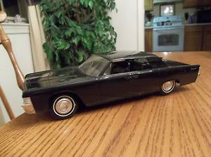 1965 Lincoln Promo Car with Suicide Doors 