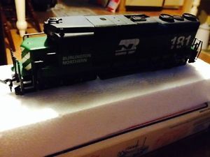 Lionel HO Scale Burlington Northern BN GP 30 Diesel Locomotive Train Engine 181