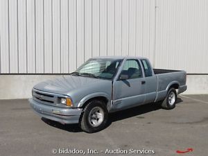 Chevrolet S10 LS Pickup Truck Chevy 6' Bed Auto Extended Cab Bed Liner 4 3L V6