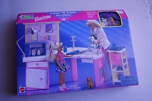 1996 Barbie Doll Love N' Care Vet Center Pet Doctor Cat Dog Office Fun Set Toy