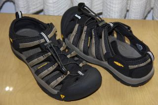 Keen Kids Black Stone Newport H2 Sport Water Shoes Sandals 6 Youth XLNT