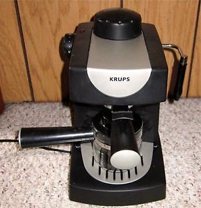 Krups Espresso Coffee Machine Steam Cappuccino Latte Maker 4 Cup Coffee FND1