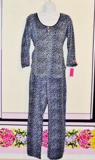 Betsey Johnson Leopard Print Soft Micro Fleece Pajamas Size M $79 00