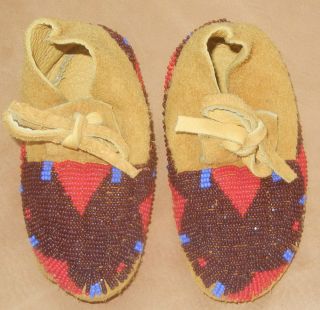 Native American LAKOTA Sioux Beaded Baby Moccasins