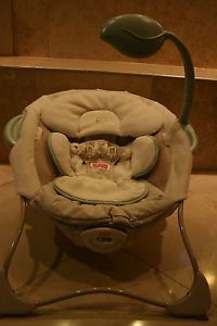 Fisher Price Baby Papasan Bouncer Vibrating Musical Baby Infant Chair Seat