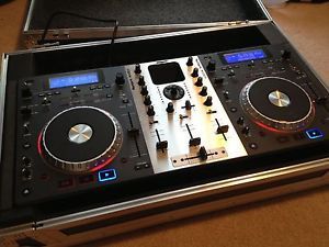 Numark Mixdeck Universal DJ System in Digital DJ Controllers