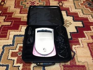 Teentech KGI Pink and Silver Portable DVD Player w Carrying Case Power Cord