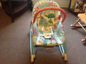 Fisher Price Infant to Toddler Deluxe Rocker Bouncer Chair