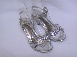 Girls Silver Dress Shoes Pageant Heels T 28 YT Sz 9