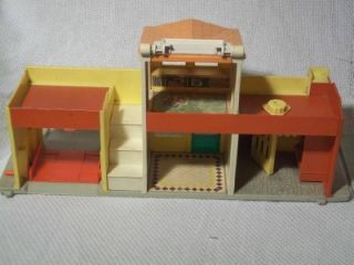Vintage 1973 Fisher Price Little People Play Set Family Village Toy Town 997