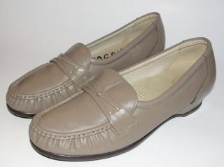 Womens SAS Tripad Beige Mocha Easier Shoes Loafers 9 5 w Wide on Shoes Walking