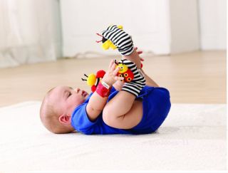 High Contrast Wrist Socks Rattles Hands Foot Finder Baby Toys Lamaze 4 Pcs 1 Set