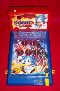 Very RARE Sega Sonic The Hedgehog Electronic Pinball LCD Table Top Arcade Game