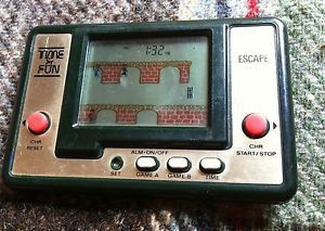 Time Fun Game Watch Escape 1981 V Tech VTL Handheld Nintendo LCD Vintage RARE