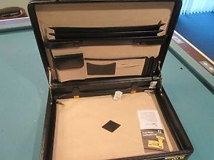 Classic Leather Attache Case Briefcase Hard Side w Portfolio Combination Locks