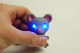 LED Light Up Keychain Mouse Rat Toy Animal Charm Light Sound Noise Gift 2 25"