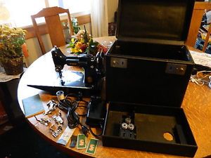 Singer 221 Featherweight Vintage Sewing Machine Case Accessories Foot Switch
