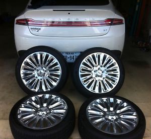 2013 Lincoln MKZ 19' Wheels and Tire Package