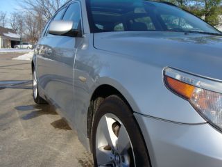 2006 BMW 530xi Wagon All Wheel Drive New Michelin Tires and Brakes Clean Carfax