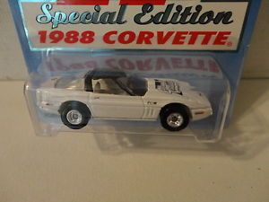 Hot Wheels Corvette Central 1988 4 White '80 Chevy w RR