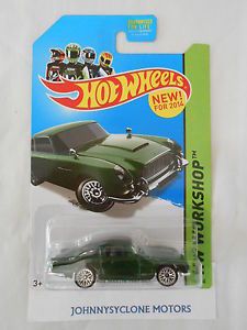Brand New 2014 Hot Wheels 1963 Aston Martin DB 5 Coupe British Racing Green