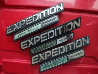 2000's Ford EXPEDITION XLT TRITON V8 Emblem XL14 16B114 AA Automotive